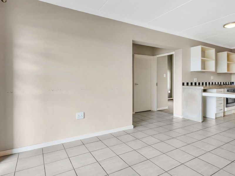 2 BEDROOM 1 BATHROOM MODERN APARTMENT - Photo 6