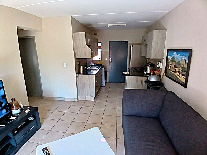OPULENT LIFE STYLE - Photo 8