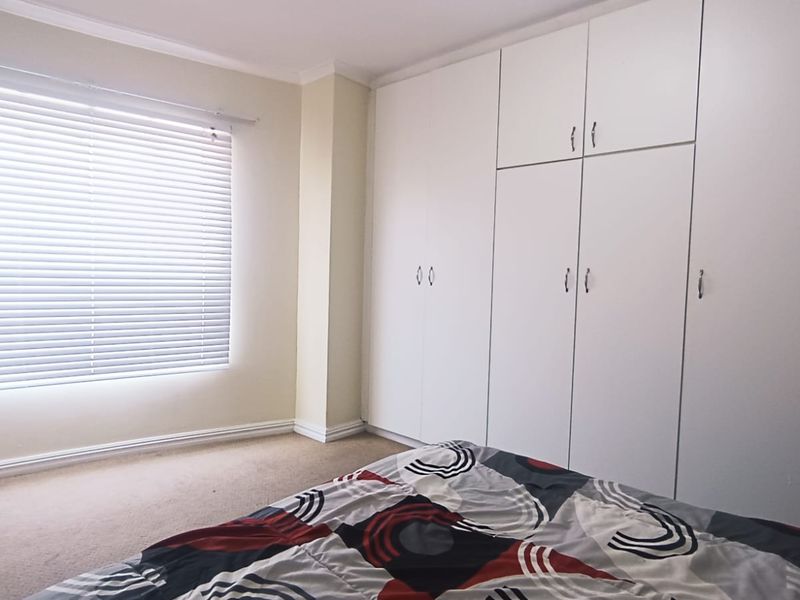 Modern Flat in Very Convenient Location - Photo 6