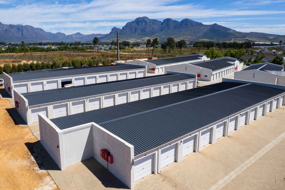 Premium storage units of various sizes are now available for rent on Val de Vie Estate. - Photo 3