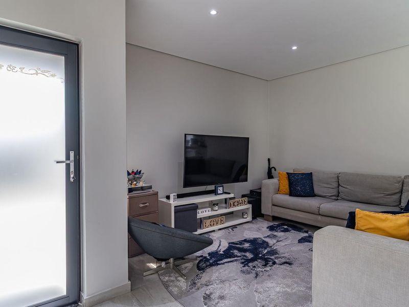 Luxury 2 Bedroom 2 Bathroom Cluster at the Lincoln - Photo 10