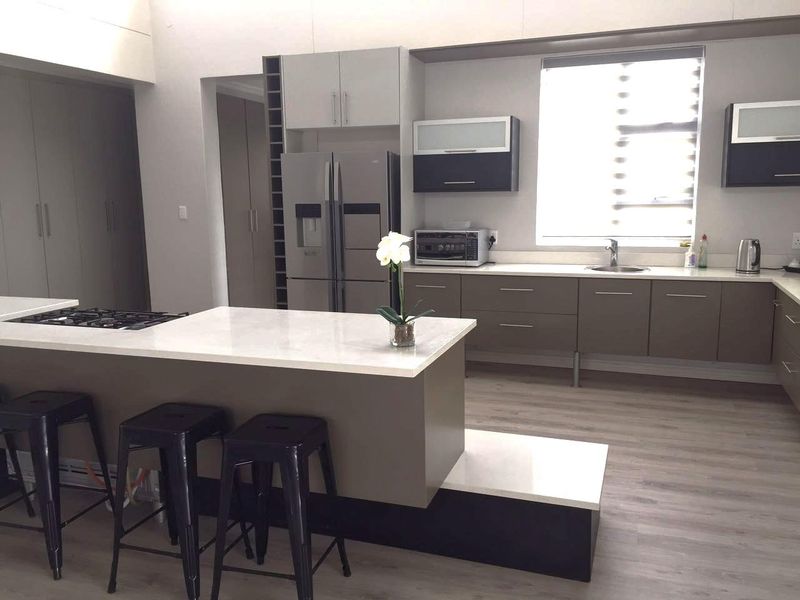 5 Bedroom House with Stunning views on Omeya Golf Estate - Photo 8