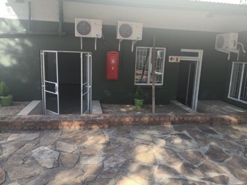 PRIME OFFICE SPACE TO LET- CBD - Photo 8