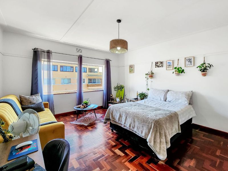 Charming Studio Apartment to Rent in the Heart of Green Point - Photo 2