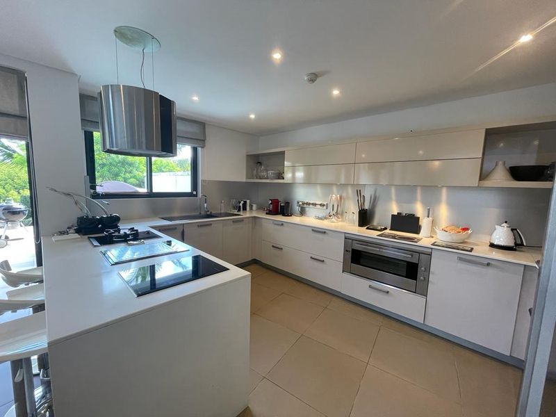 3-Bedroom Triplex : A sanctuary of light and privacy - Photo 7