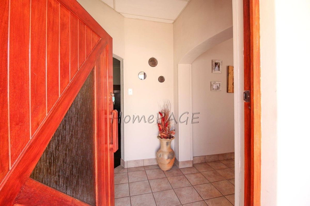 Otjiwarongo :  Entertainers Home For Sale - Photo 4