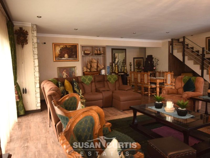 HOUSE WITH FLAT IN EXT 9, FOR SALE - Photo 3