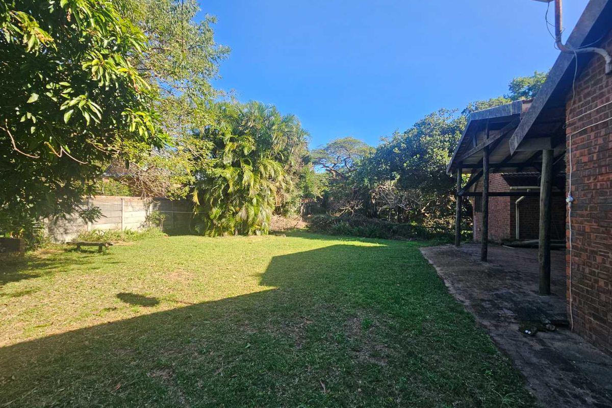 FOR SALE: A Once-in-a-Lifetime Opportunity in St Lucia's Most Prestigious Location LOCATION, LOCATION, LOCATION! - Photo 4