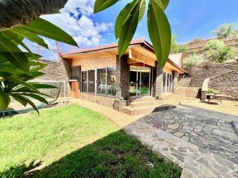 7 Bedroom House FOR SALE in Auasblick - Photo 2