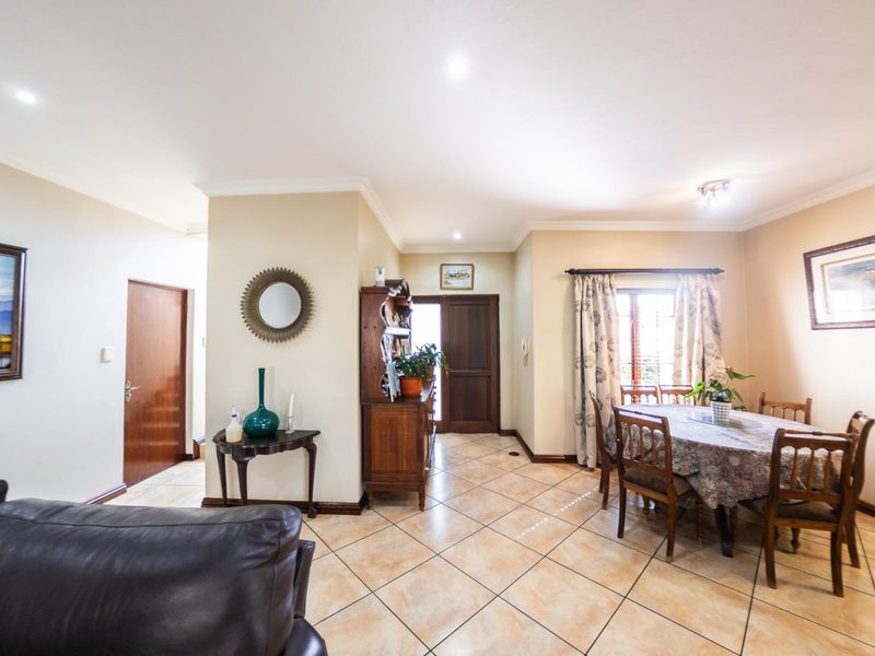 FIVE STAR RATING! - Photo 6