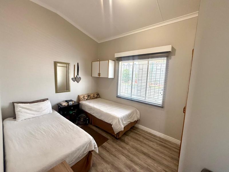 3 Bedroom House TO LET in Kleine Kuppe - Photo 8