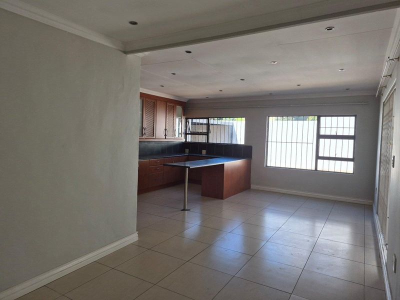 Renovated Family Home with Work-From-Home Potential in Prime Pretoria East Location 🏡 - Photo 6