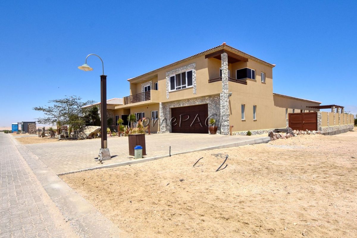 2 Bed House For Sale in Rossmund Golf Resort | MyProperty Africa