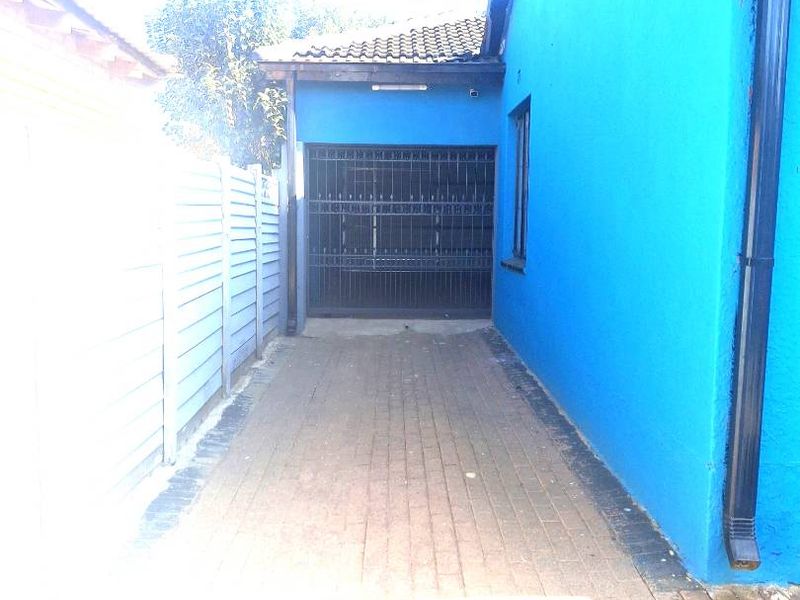 Amazing house for the Growing family wih Pool and Flalet - Photo 7