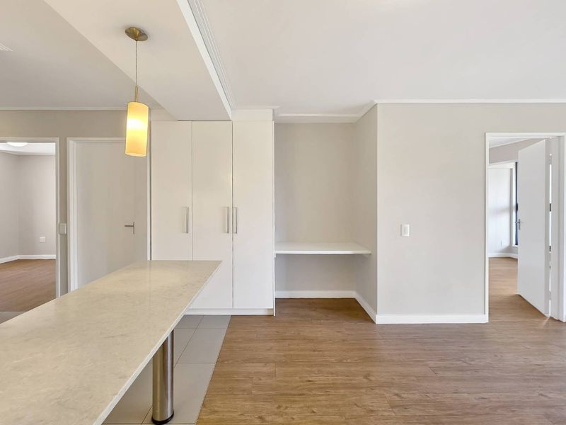 Exceptional 2 Bedroom 2 Bathroom Apartment with Views - Photo 10