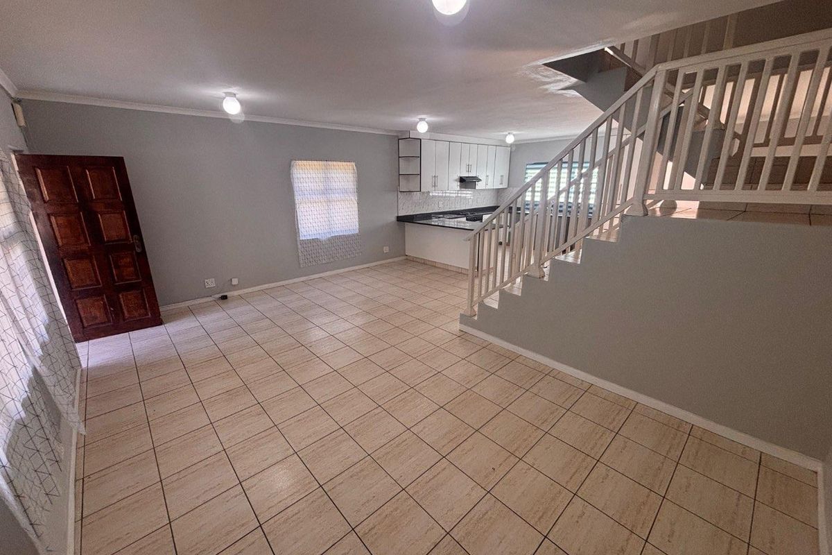 3 Bedroom Unit for Rent in Prime Malvern !! - Photo 3