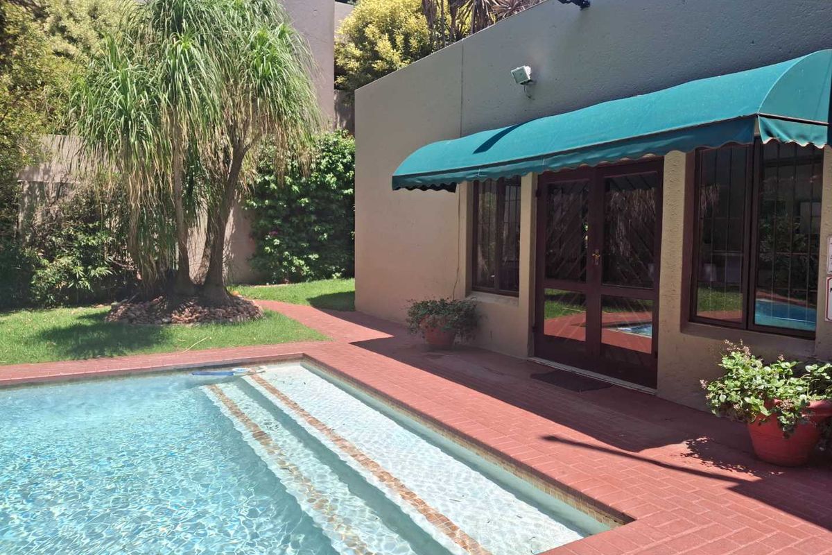 A CHARMING ONE BEDROOM APARTMENT - Photo 3