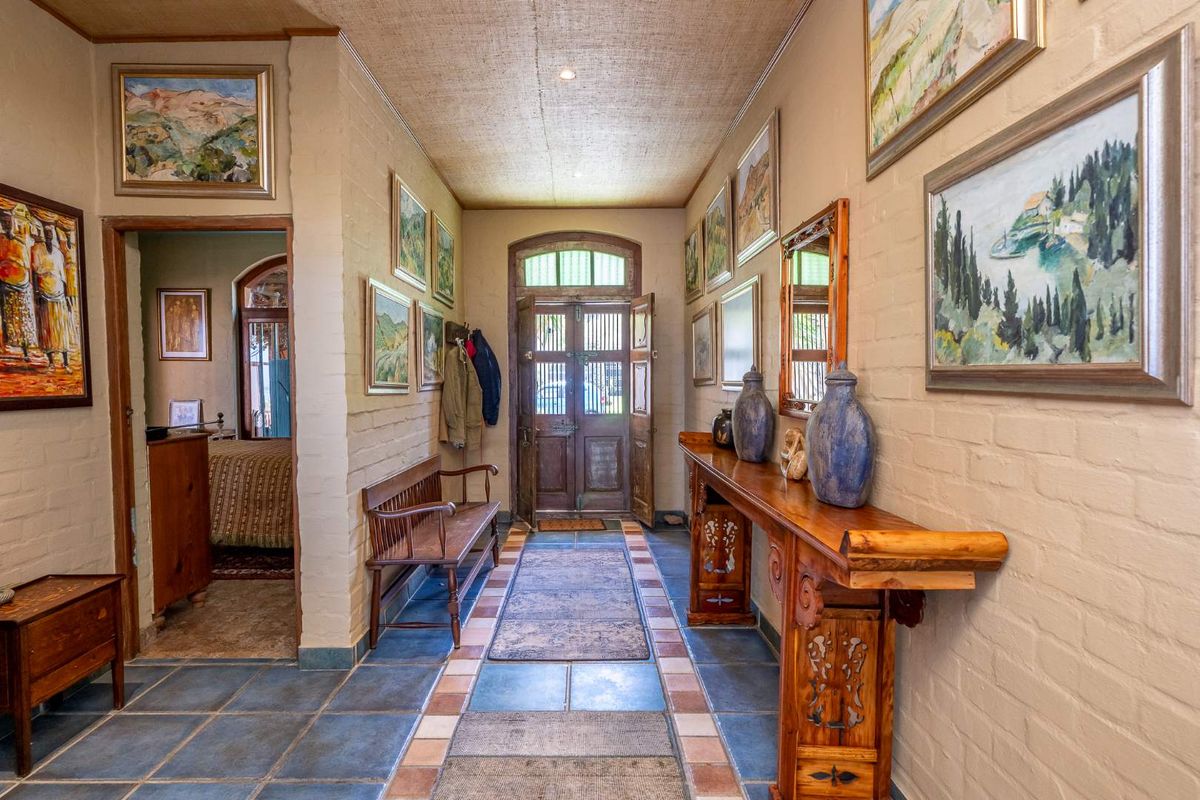 Sole Mandate: Exceptional Beachfront Property with Uninterrupted Views - Photo 4