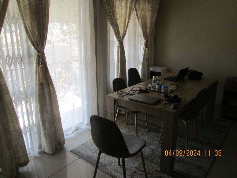 Spacious Townhouse Living in Sought-After Heaterview EX39 - Photo 6