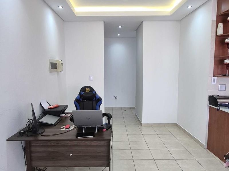 2 Bedroom Penthouse FOR SALE in NORKEM PARK - Photo 3