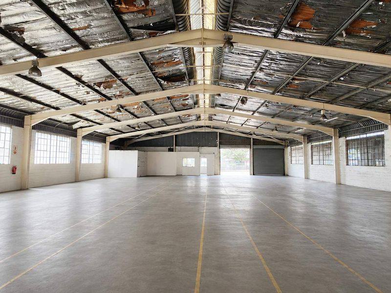 940m2 Prime Factory with Yard & Superlink Access | Westmead - Photo 7