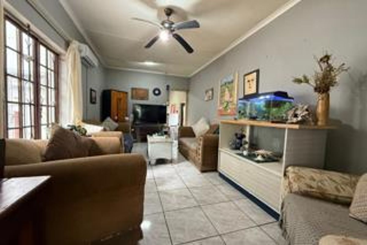 Spacious Richards Bay Central Home with Lush Garden Potential - Photo 4