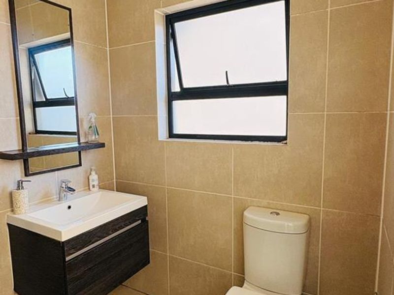 Modern 3 bedroom Apartment in Westlake Eco Estates on the first floor - Photo 5