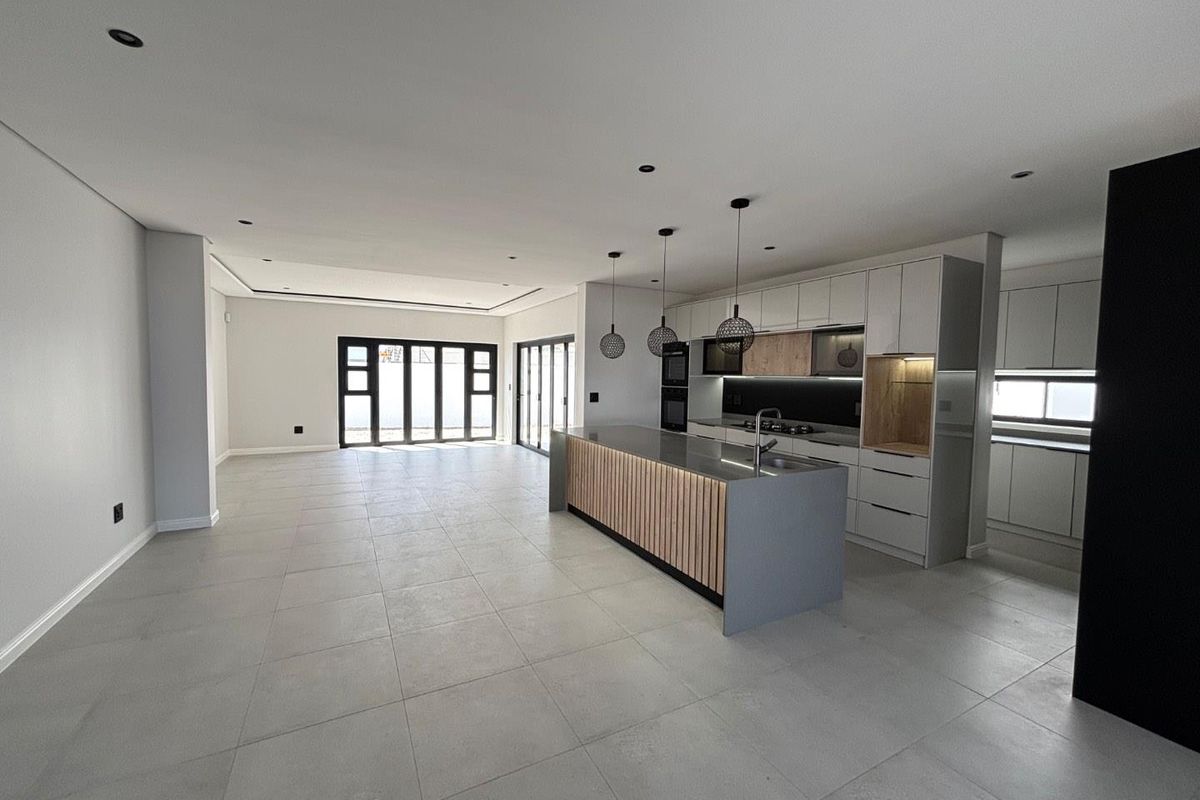 Brand new 4 bedroom home in Sandown - Photo 4