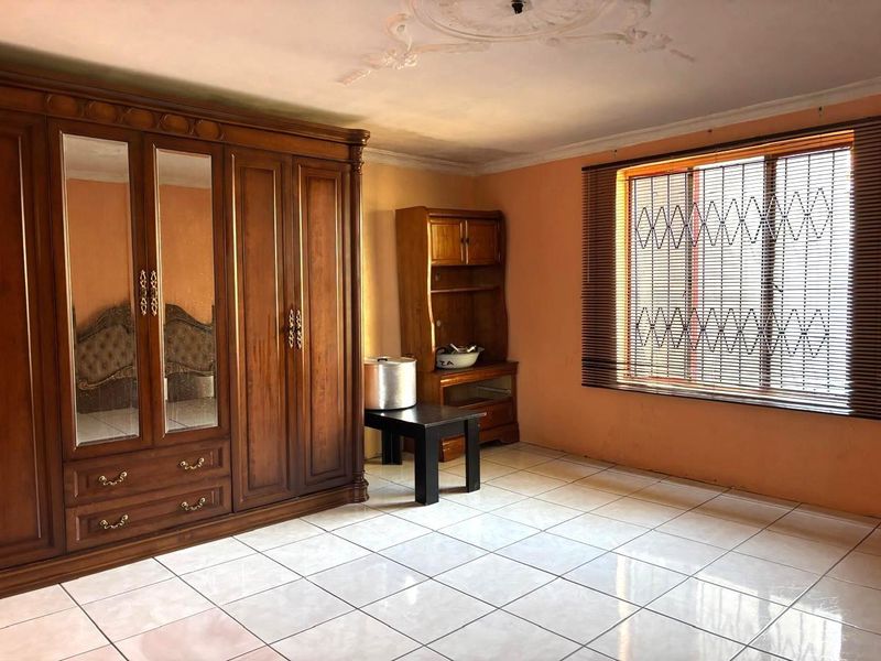 3 Bedroom House for sale in Alveda - Photo 8