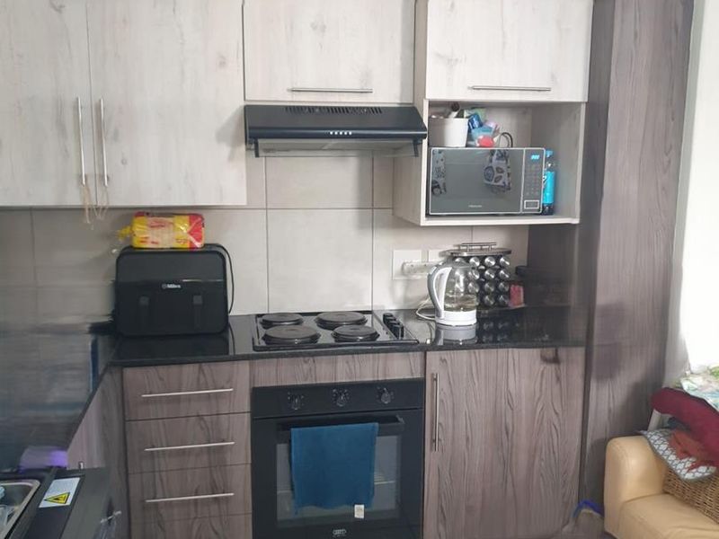 Cozy two-bedroom ground floor apartment for sale in Brentwood Park, Benoni - Photo 7