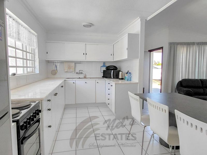 Furnished Home to Rent in Vineta, Swakopmund - Photo 5
