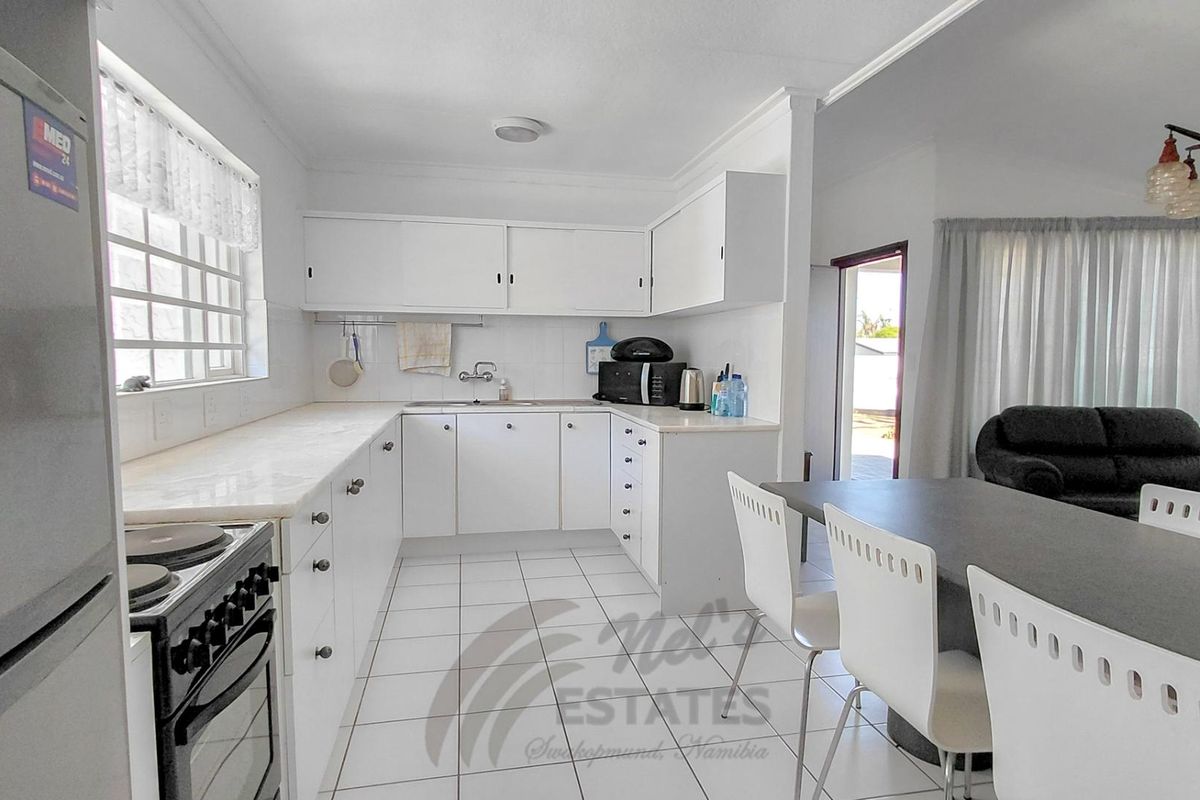 Furnished Home to Rent in Vineta, Swakopmund - Photo 5