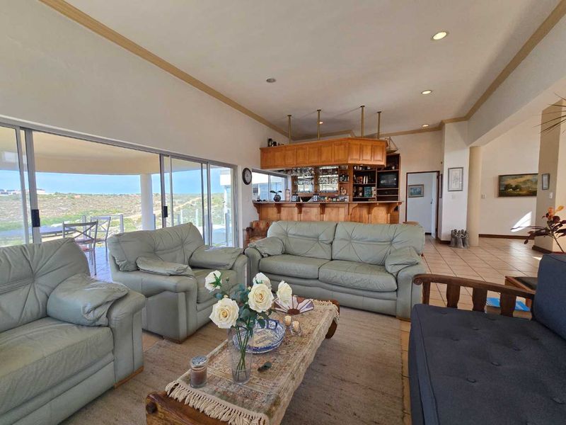 Exceptional coastal living with River and Sea Views – Stilbaai- Wes. - Photo 8