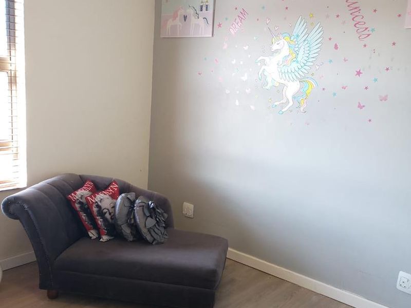 3 Beds Apartment FOR SALE in Pomona. - Photo 10