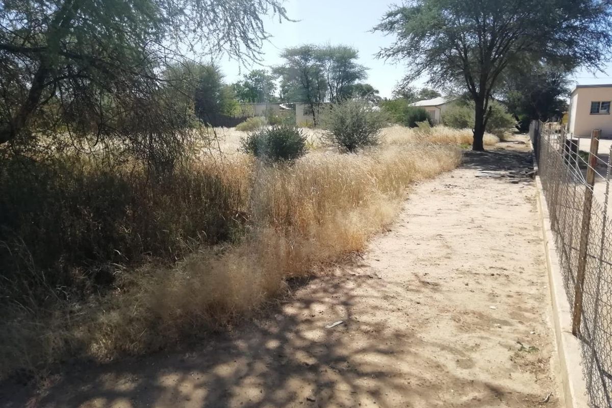 FOR SALE- RESIDENTIAL ERF IN OMARURU, NAMIBIA - Photo 4