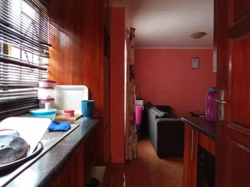 2 Bedroom House for Sale in Soshanguve - Photo 8