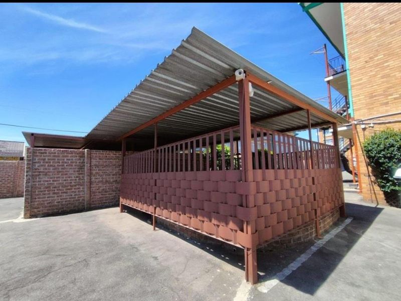 Two Bedroom Ground Floor Apartment for sale - Photo 9