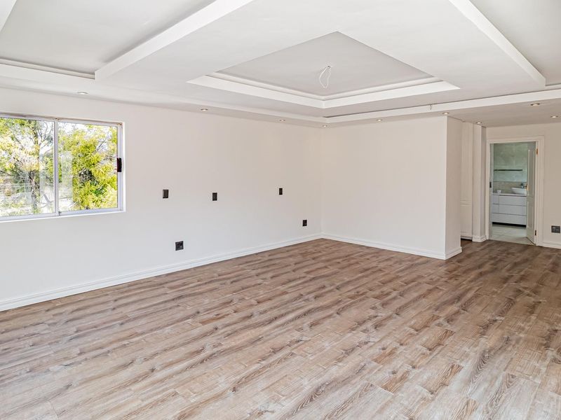 4 Bedrooms newly renovated Immaculate home. - Photo 8