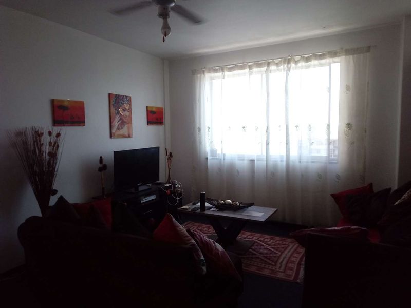 2 bedroom flat for sale in South Beach! - Photo 6
