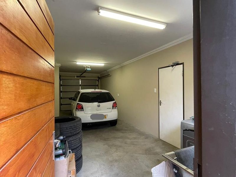 TOWNHOUSE FOR SALE - CENTRAL WINDHOEK, NAMIBIA - Photo 3