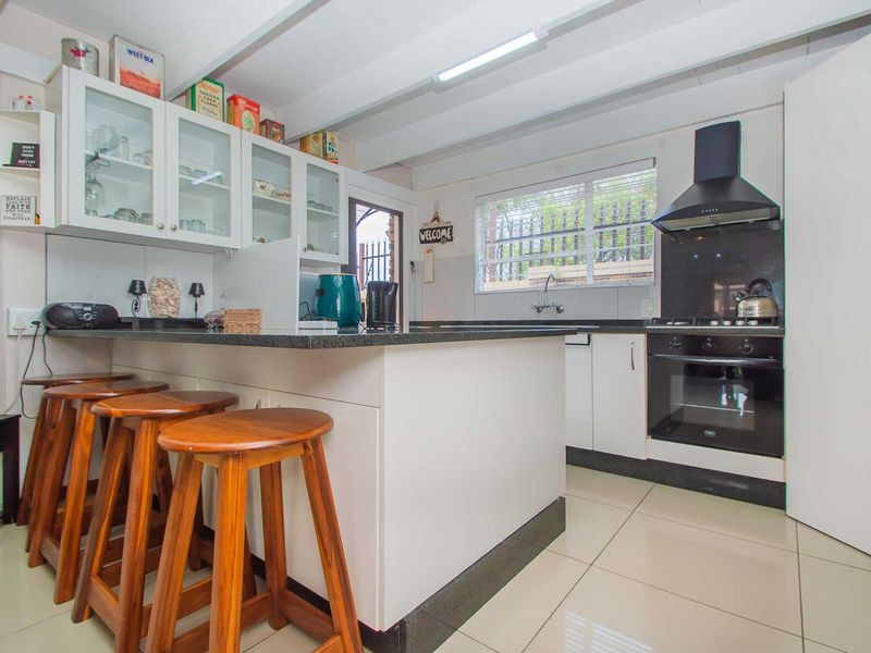 Immaculate Facebrick Wonder - Photo 5