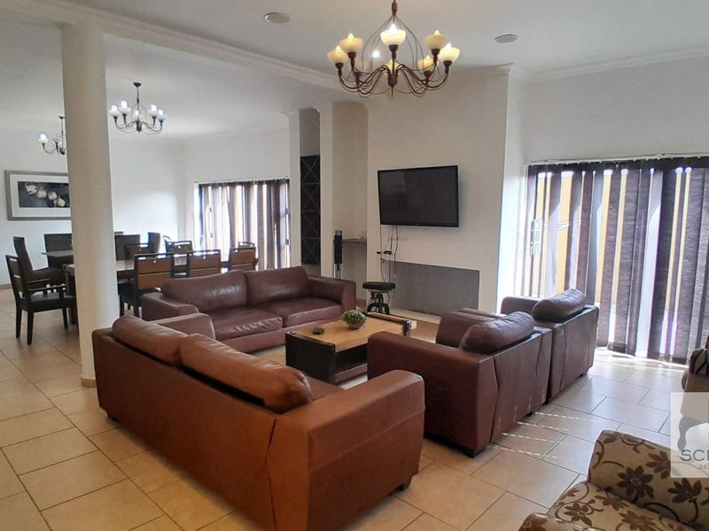 Dream Coastal Home: Stylish 4-Bed, 4-Bath Retreat in Long Beach! - N$3,200,000.00 - Photo 2