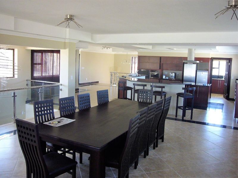 Stunning Double-Storey Home with Permanent Sea Views - Photo 9