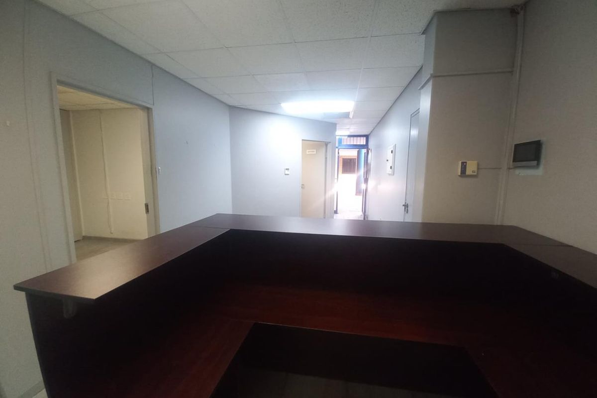 Prime Commercial Office Space - Photo 2