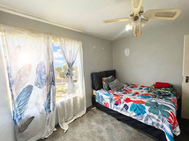 Ground floor 3 Bedrooms, 2 bathroom house - Photo 3