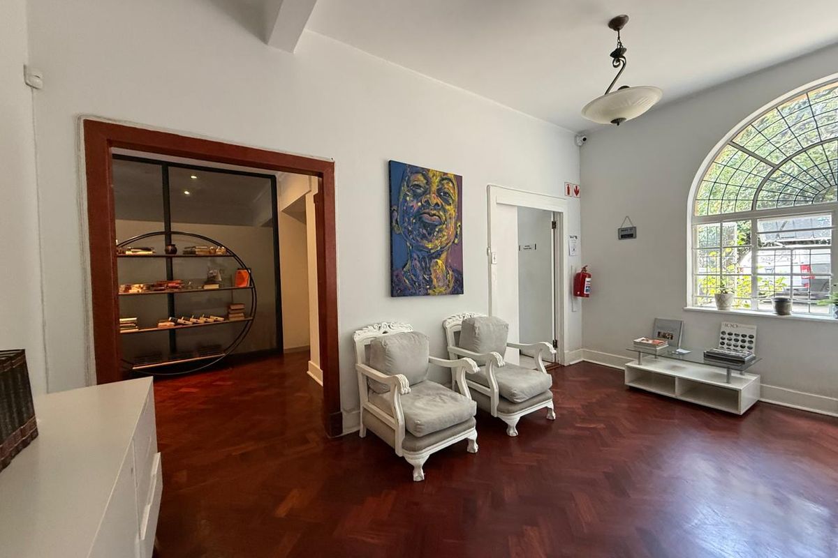 Prime Office Space Available – All-Inclusive Amenities - Photo 2