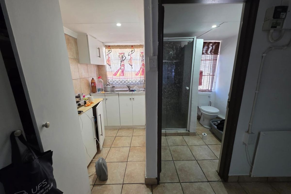 Student accomodation close to University of Free State - Photo 3