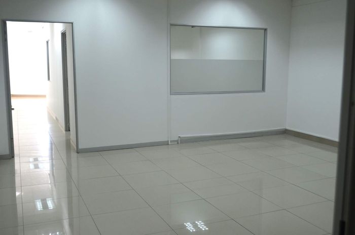 Property #2557338, Mixed Use Rental Monthly in Southern Industrial Area
