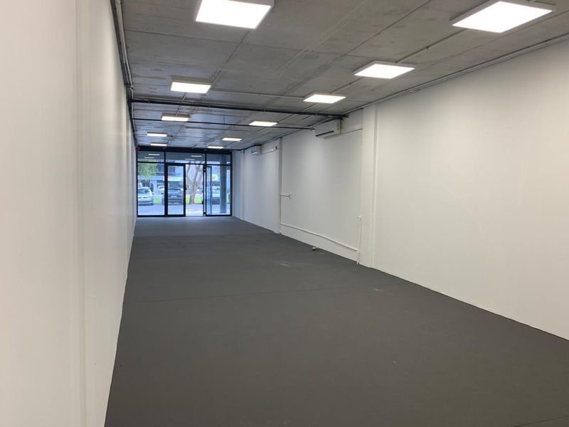Prime Retail Space Available on Edward Road – Ready to Lease! - Photo 8