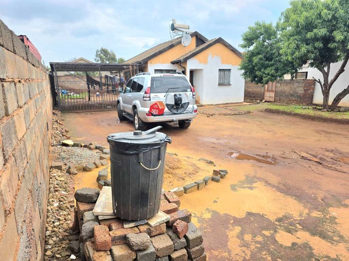 Property #2461014, House For Sale in Vosloorus Ext 5